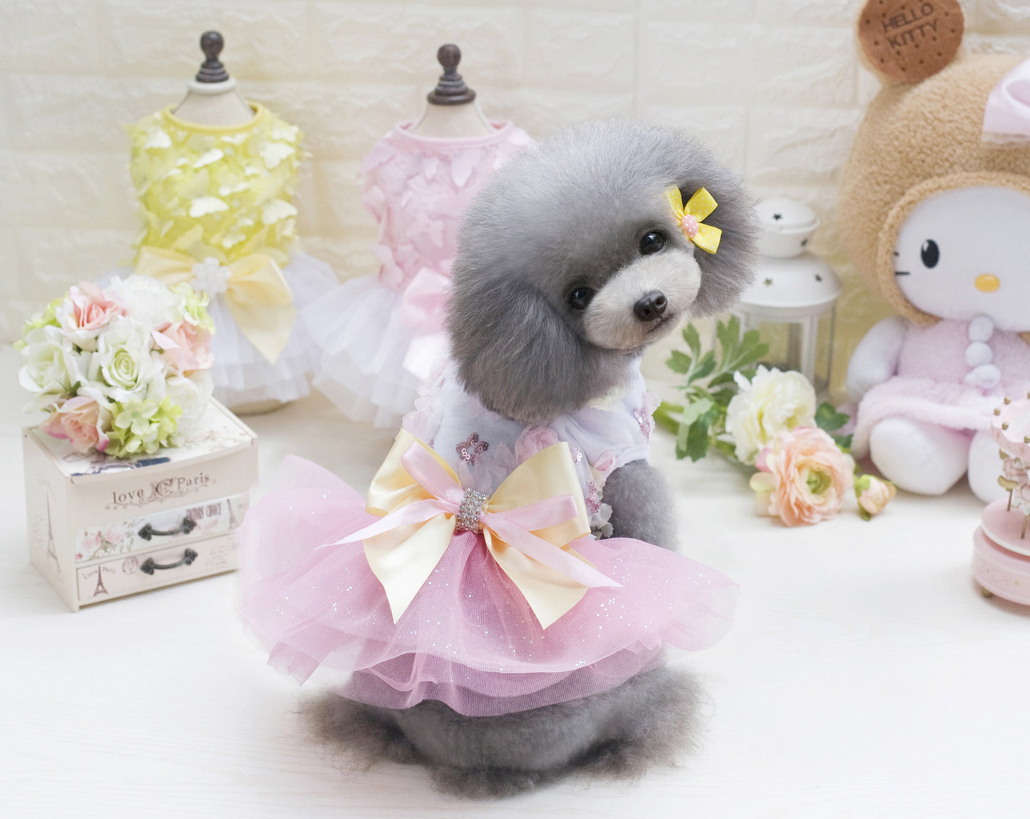 Vestido de mascota perro de peluche