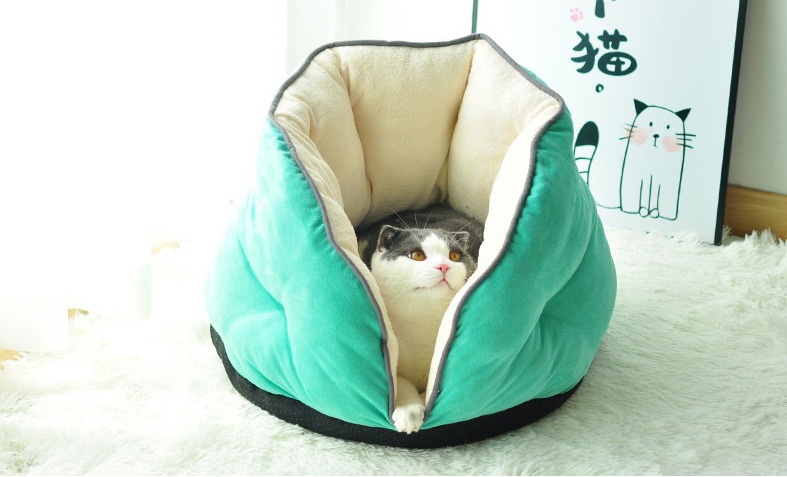 Warm pet nest in winter