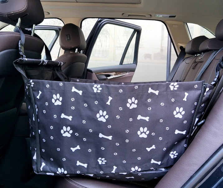 Hamac de voiture pliable portable de voyage. Siège auto étanche et sûr pour votre chien