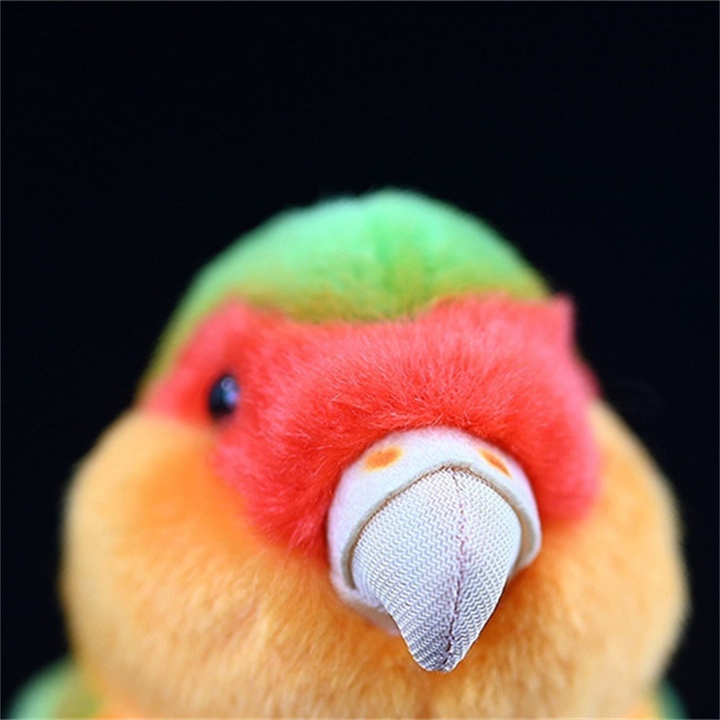 Colgante de juguete de peluche con muñeco de loro y peonía de melocotón verde