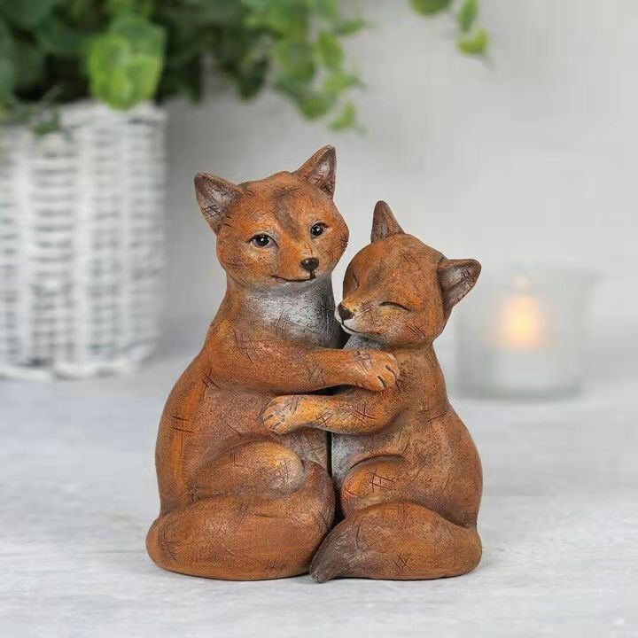 Animal Love Couple Hug Statue Decoration Resin Ornament