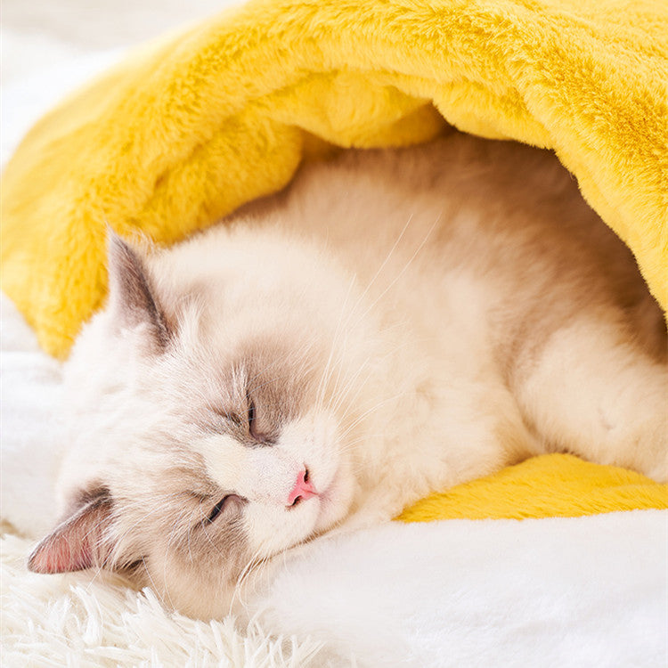 Sac de couchage fermé pour chat pour rester au chaud en hiver