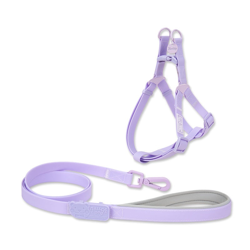 Productos para mascotas impermeables con cuello trasero y pecho de PVC de color gelatina