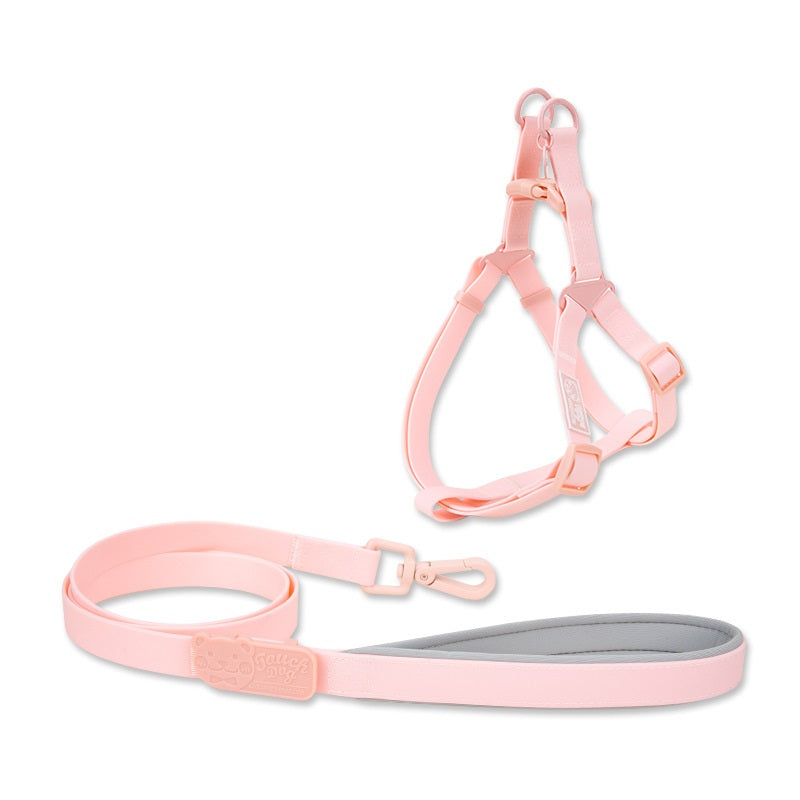 Productos para mascotas impermeables con cuello trasero y pecho de PVC de color gelatina