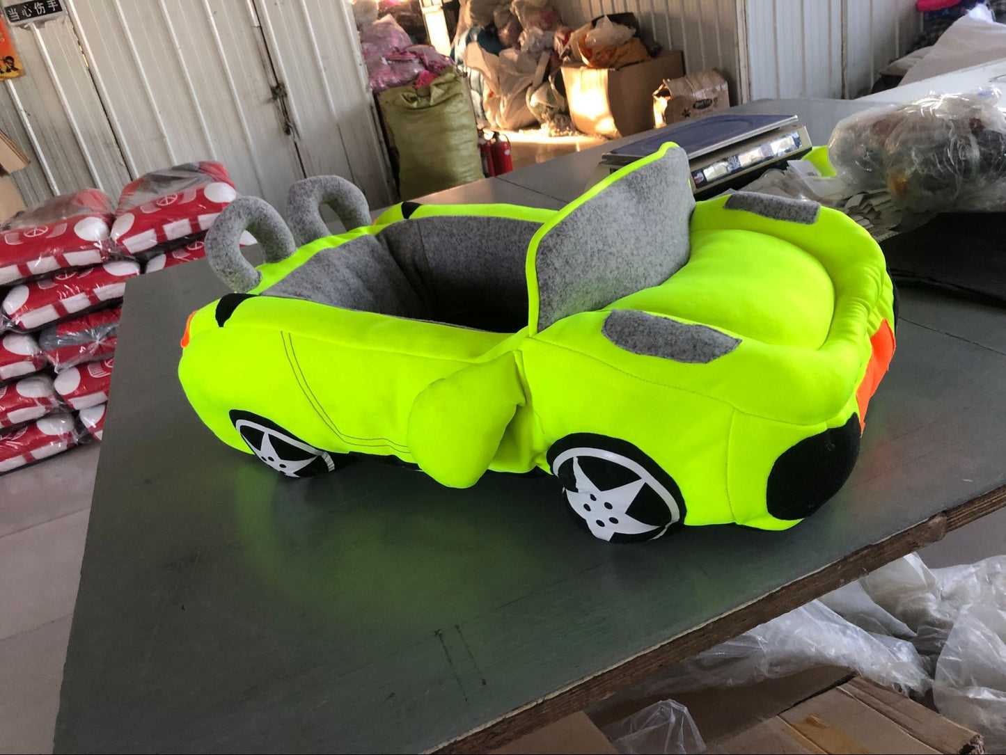 Pet kennel, car, fashion, cool sports car, kennel, pet dog sofa bed