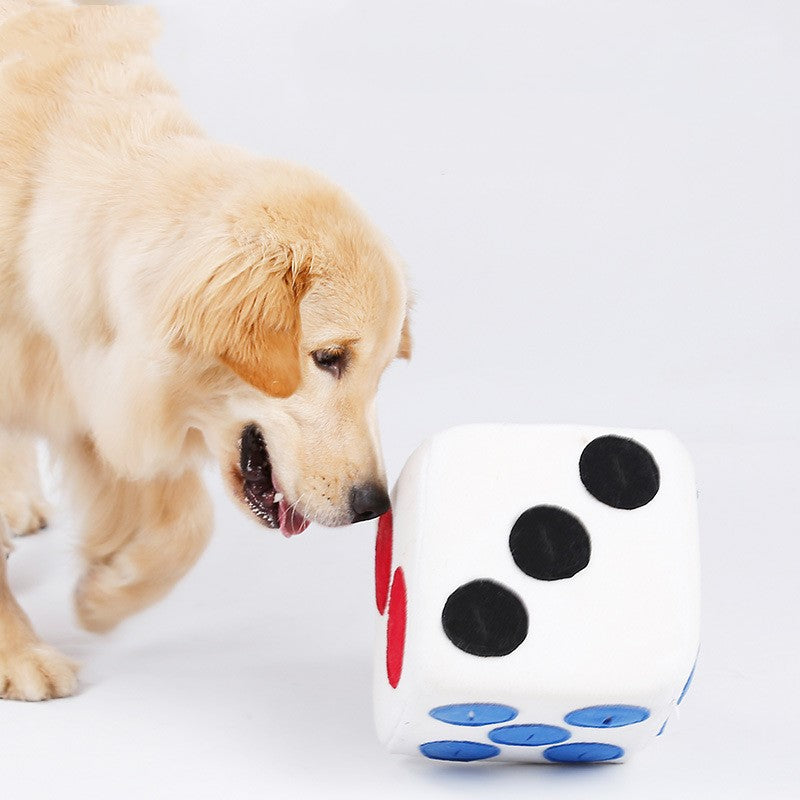 Muñeco de dados de colores entrenando para jugar y olfatear mascotas.