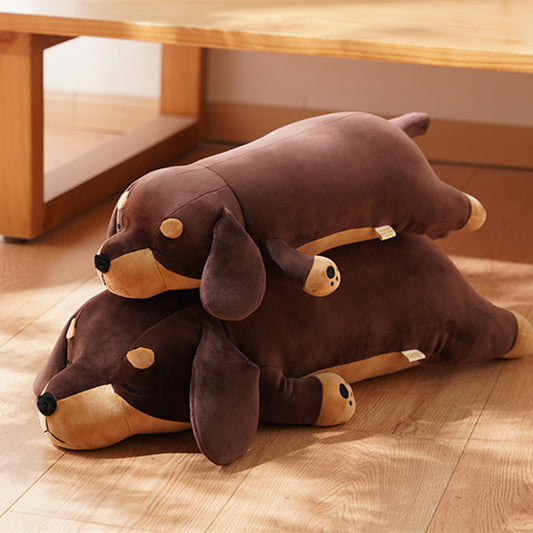 Jouet en peluche en forme de chien saucisse