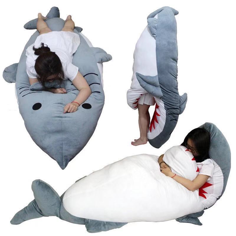 Sac de couchage en peluche requin 2 m