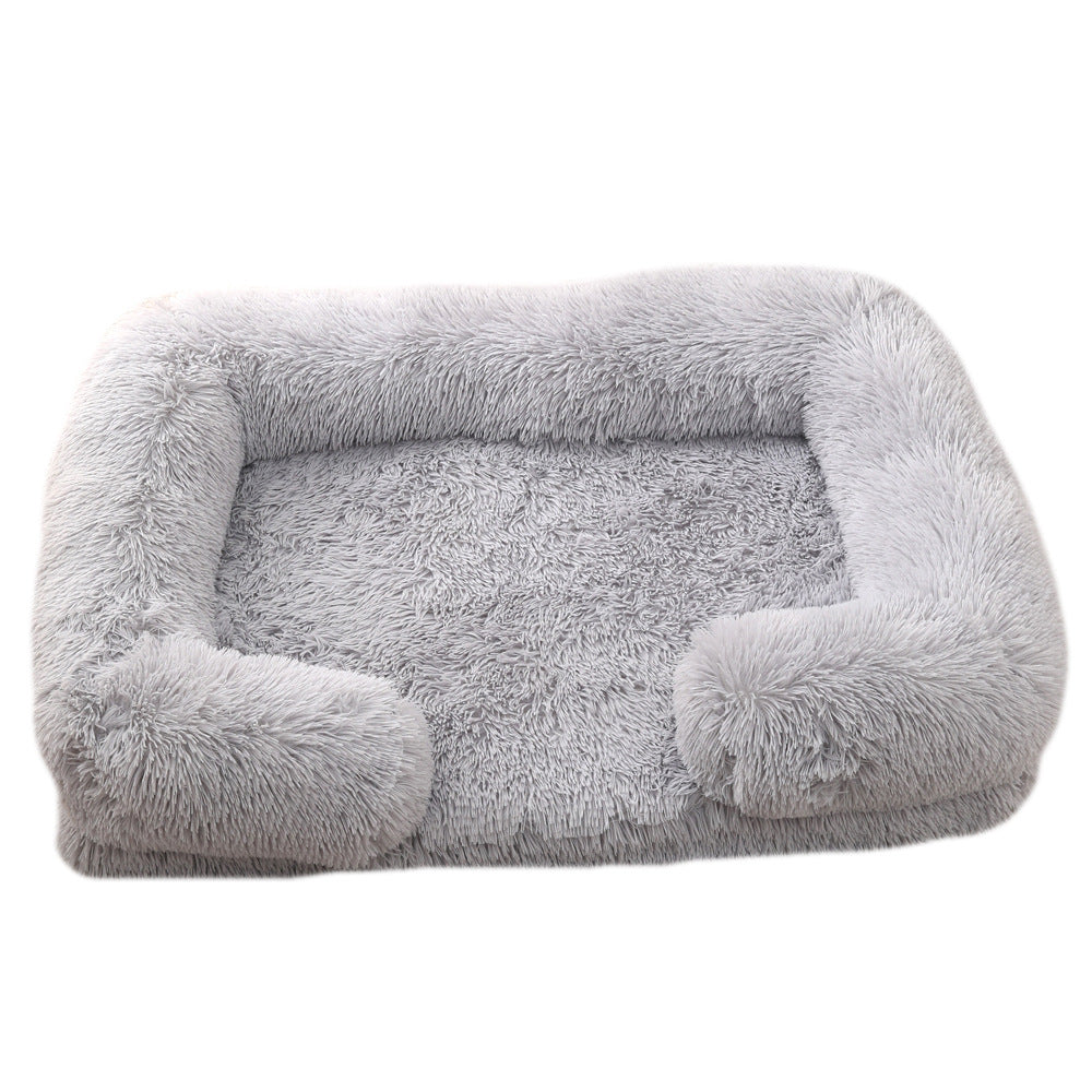 Doghouse Cathouse Plush Round Pet Bed