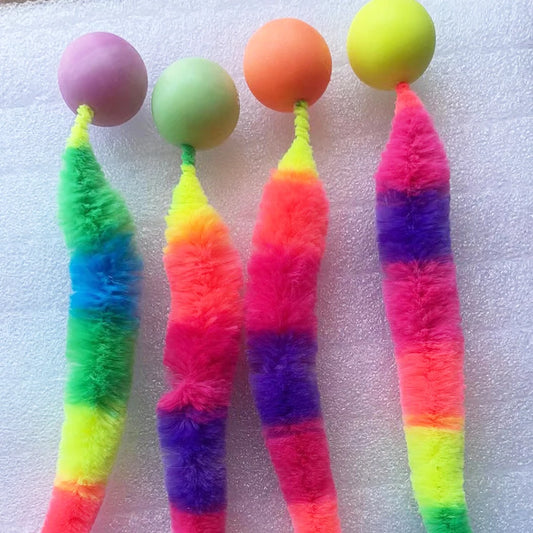 Juguetes interactivos para gatos, cosquillas para gatos, pelota que rebota colorida, suministros para mascotas, rompecabezas, juguete elástico para gatos de interior, oruga