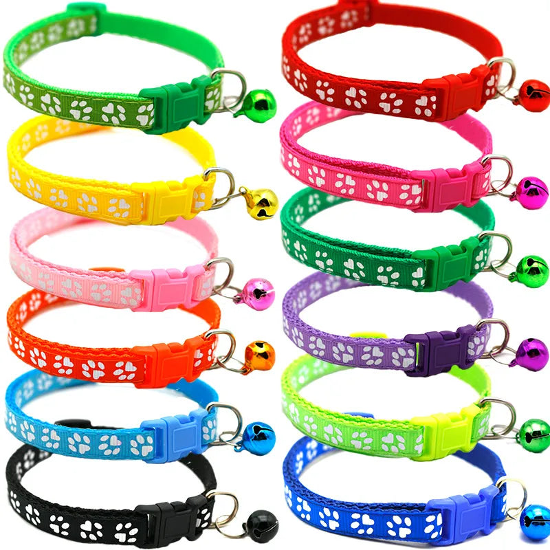 Collar para mascotas con campana, huella de dibujos animados, accesorios coloridos para perros, cachorros y gatos, Collar para gatito, campana de seguridad ajustable, Collar para mascotas