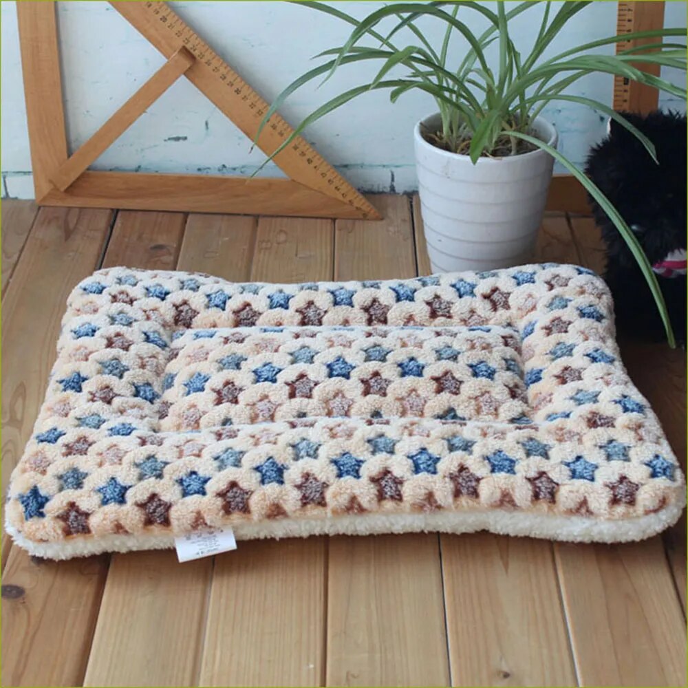 Tapis en flanelle pour animaux de compagnie, lit pour chien et chat, tapis de couchage épais, couverture pour chiot, chaton, lit pour petits et grands chiens