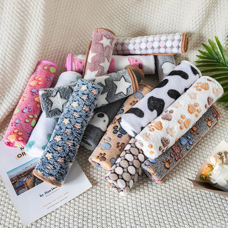 Warm Soft Pet Dog Bed Blanket Mat Plush Thin Pet Sleeping Blanket for Dogs Cats Warm Breathable Cat Cover Blanket Pet Supplies