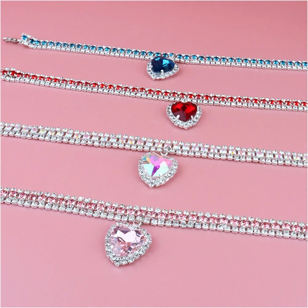 Collar de cristal de lujo para gato, Collar con colgante de amor, Collar para mascota ajustable, anillo para el cuello para perro pequeño y gato, Collar con diamantes de imitación, accesorios para mascotas