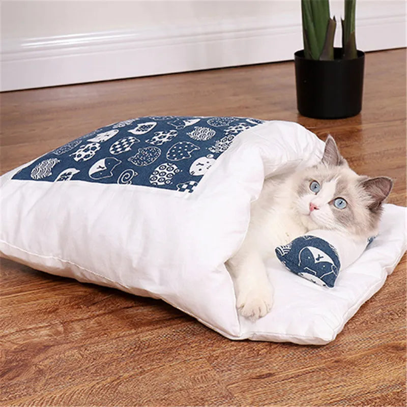 Cama para gatos japonesa, saco de dormir cálido para gatos, cueva para dormir profundo, cama extraíble para invierno para mascotas, cojín tipo nido para perros y gatos con almohada