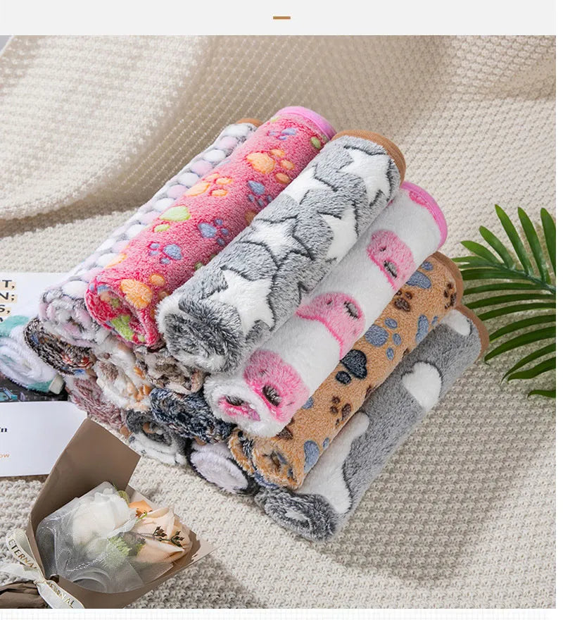 Warm Soft Pet Dog Bed Blanket Mat Plush Thin Pet Sleeping Blanket for Dogs Cats Warm Breathable Cat Cover Blanket Pet Supplies