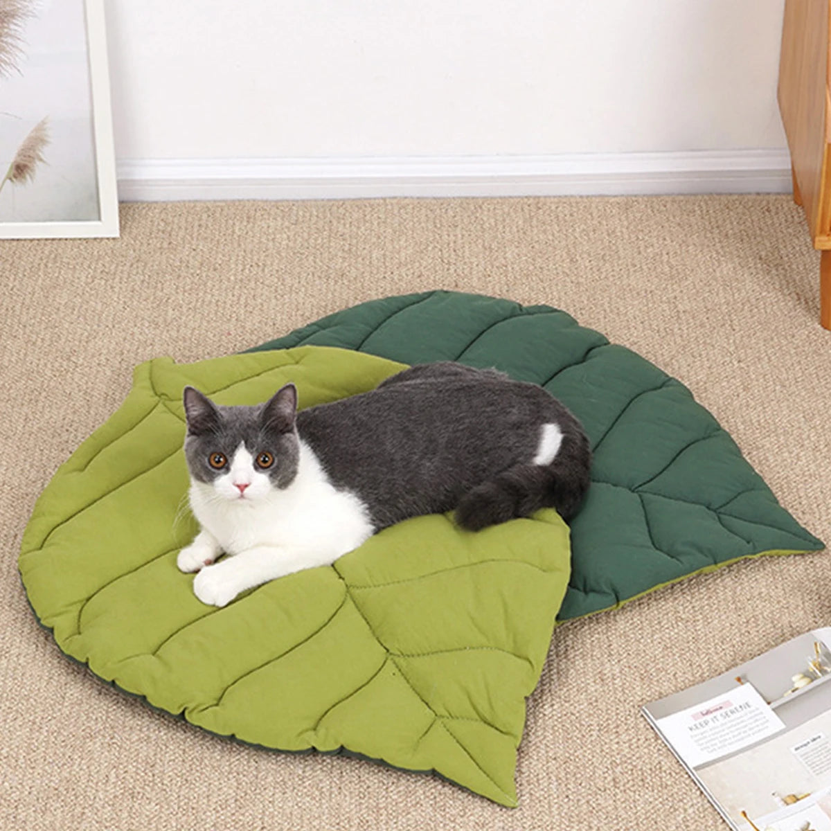 Cat Mattress Leaf Shape Cat Nest Cat and Dog Double-Sided Available Floor Mat Cover Pad Warm and Comfortable Cartoon Cat Bed Ind