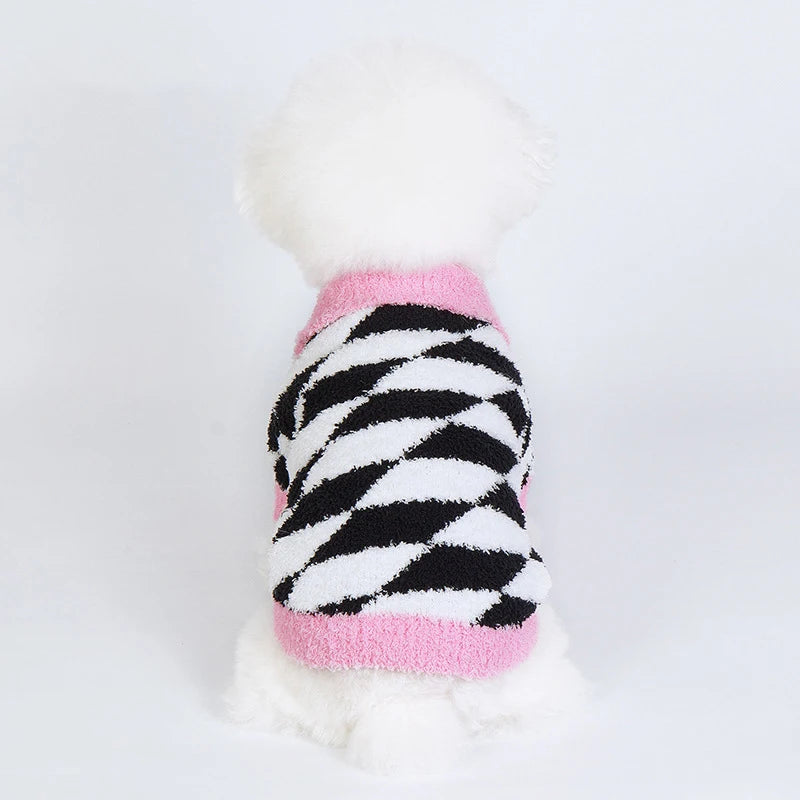 Winter Fleece Dog Sweaters Cat Warm Thicken Fashion Clothing Black and White Rhombus Print Pet Clothes Puppy Dogs Pullover Style