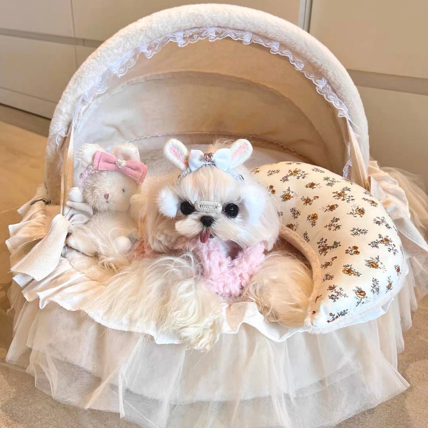 Fluffy Princess Luxury Winter Warm Deluxe Dog Cat Pet Cradle Folding Bed Sofa with Fleece Plush Velvet Items Couch