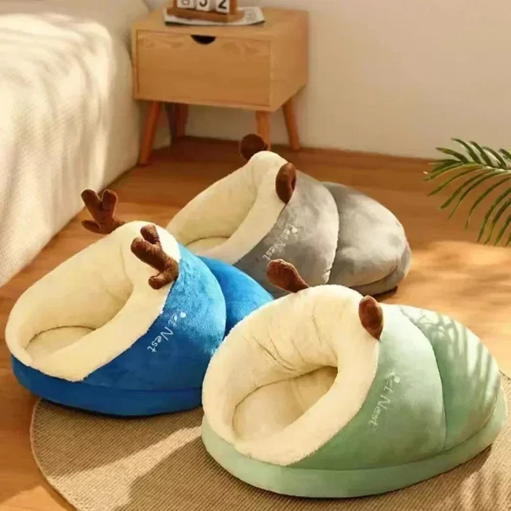 Nido de zapatilla cálida para mascotas, cama suave y pequeña para perros y gatos, zapatillas cómodas y bonitas con forma de cojín grueso Semi cerrado, suministros para mascotas