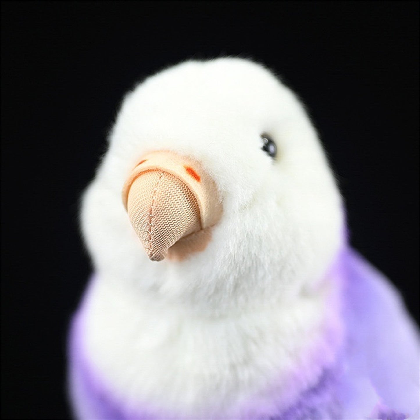 Colgante de juguete de peluche con muñeco de loro y peonía morada