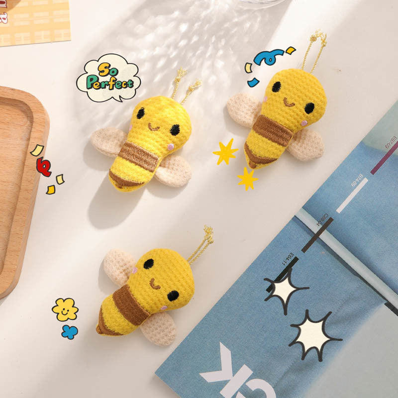 Little Bee Cartoon Brooch Korean Cute Clothing Accessories Girls' Bags Pendant