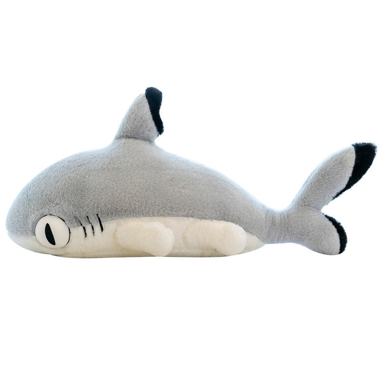 Poupée requin en peluche décorative mignonne